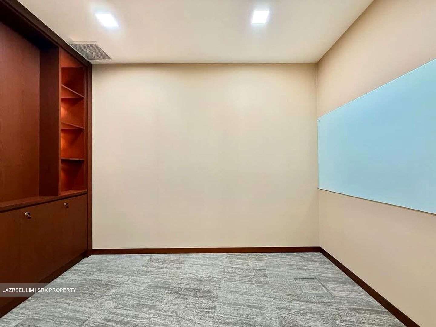 Samsung Hub (D1), Office #551909201